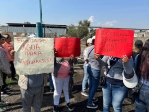 Manifestación por carencia de servicio de agua potable en Ixtapaluca