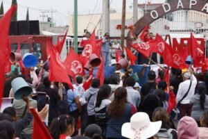 Marcha de las cubetas vacías sacude Chimalhuacán por nueve meses sin agua